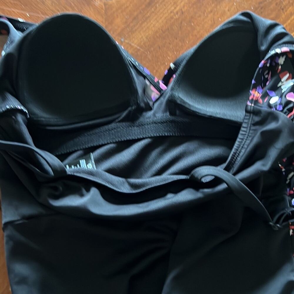 Embrace Your Curves Size S 4/6 Black One Piece Swimsuit with Print Overlay NWT - Picture 10 of 10